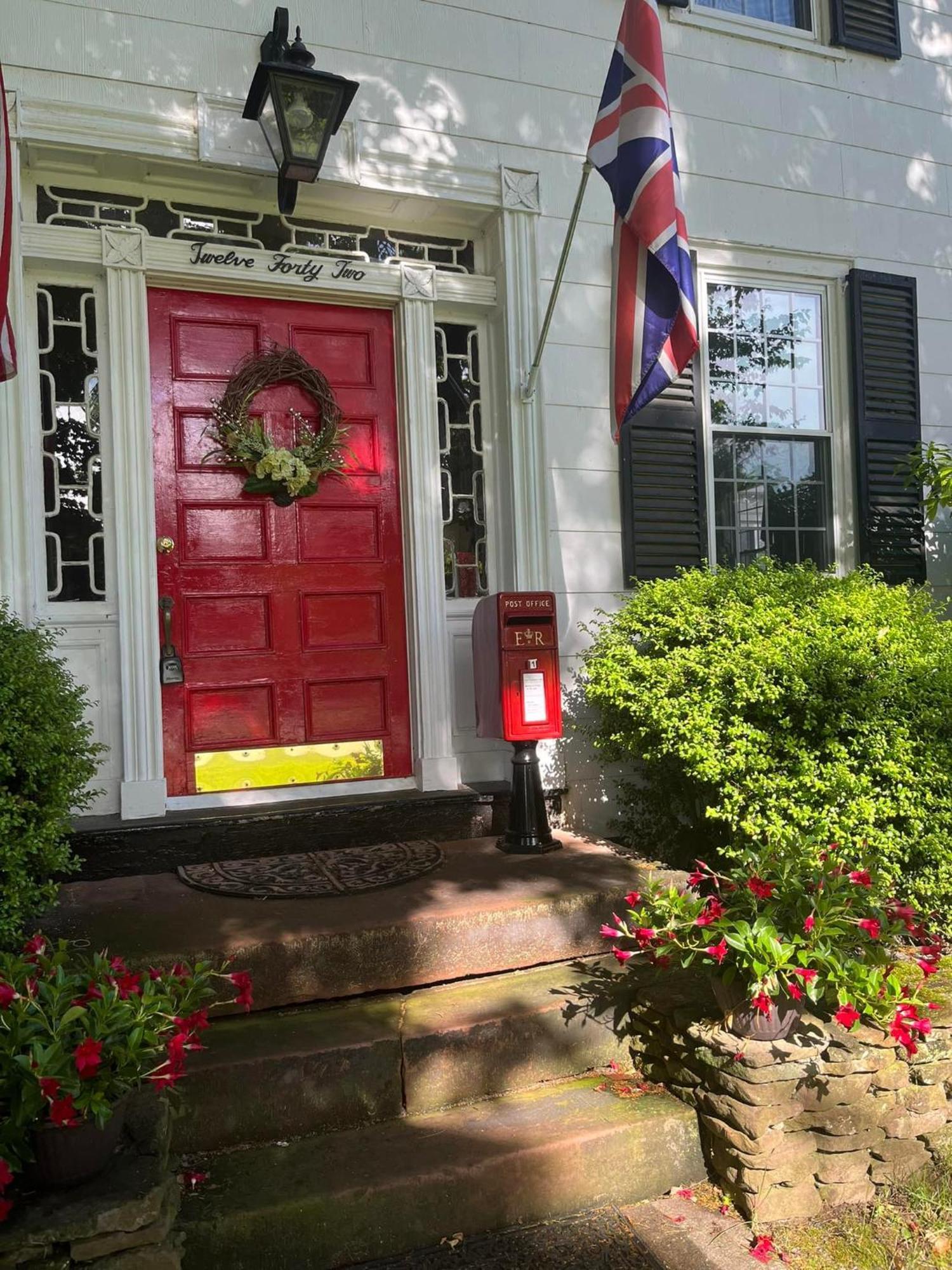 Antique1242 British Bed & Breakfast Enfield Exterior foto